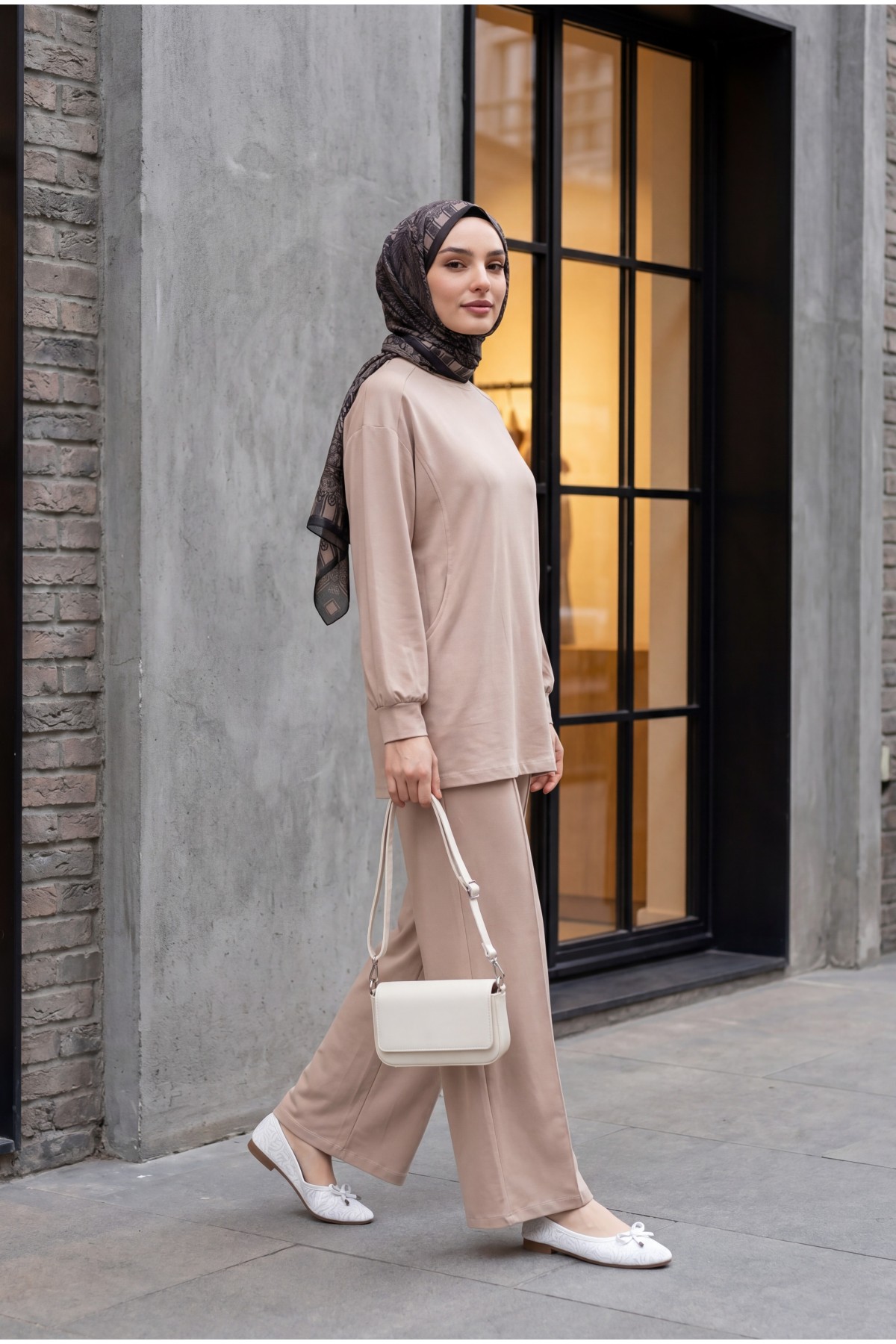 Crew Neck Oversize Cotton Jersey Set with Pockets and Trousers -Light Mink