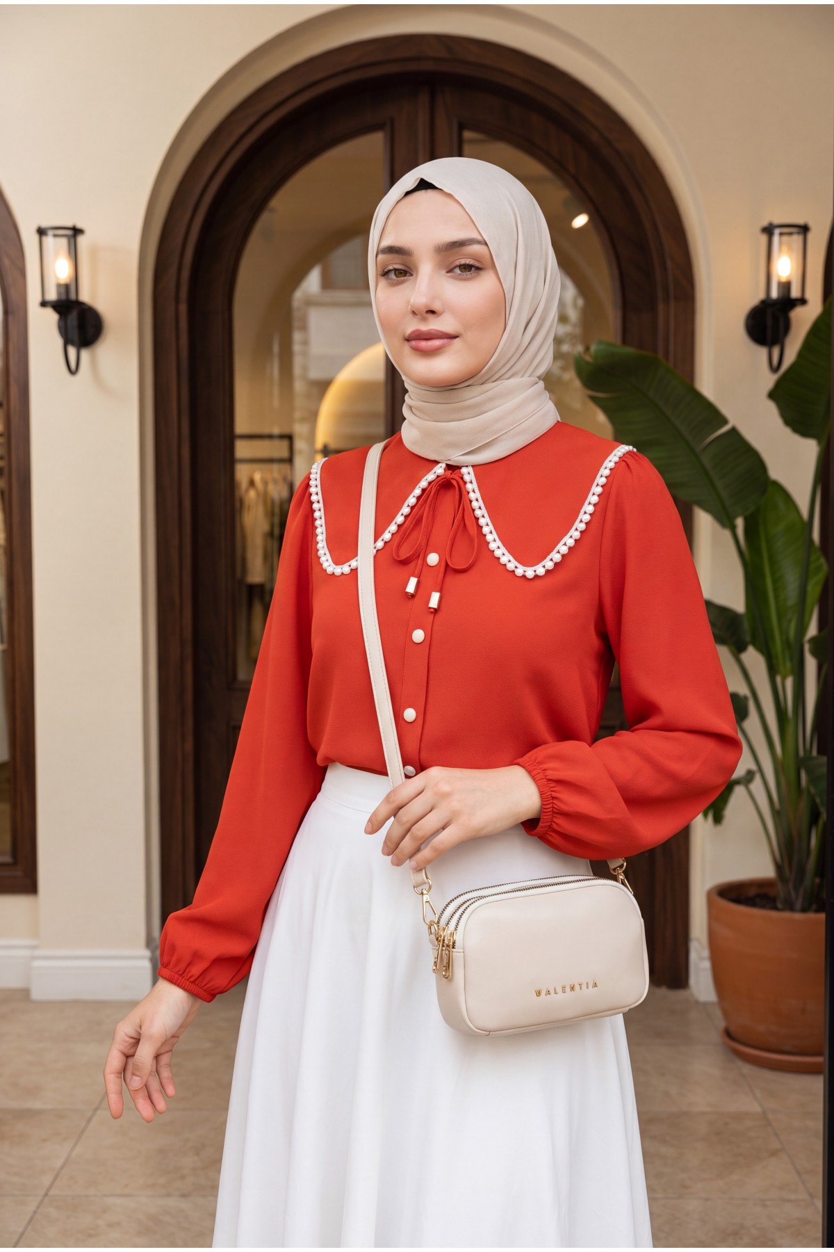 قميص أطفال بأكمام مرنة مزين بالدانتيل   -لون العقيق