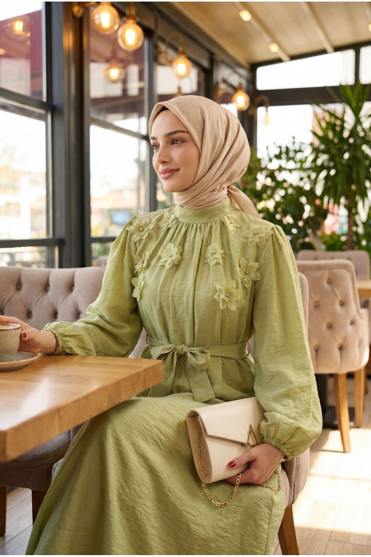 Front Embellished with Rhinestones and Flowers, Belted Waist, Lined Tulle Modal Dress -Cagla Green detay görseli