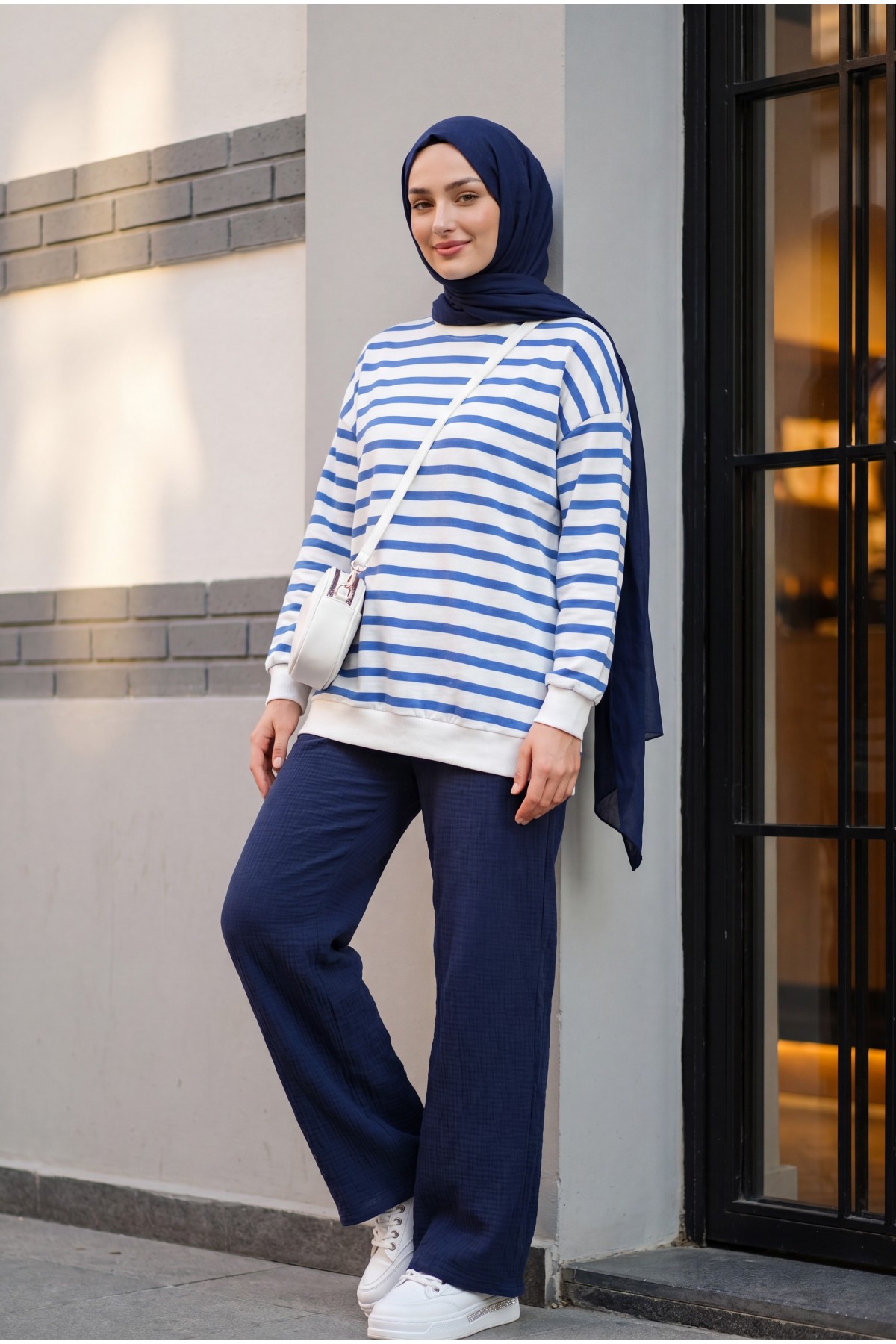 Muslin Pants with Drawstring Detail, Pockets, and Elastic Waist -Navy blue