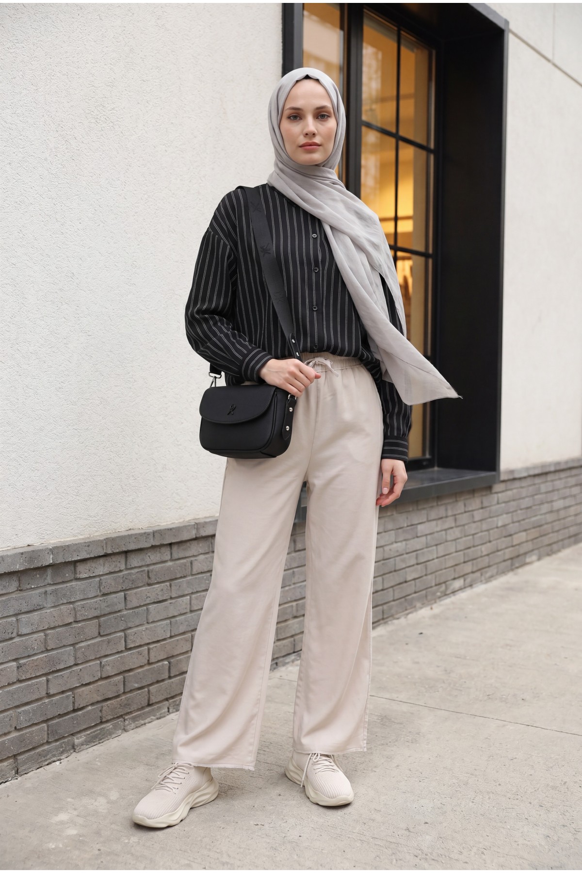 Striped Slit Loose  -Black detay görseli