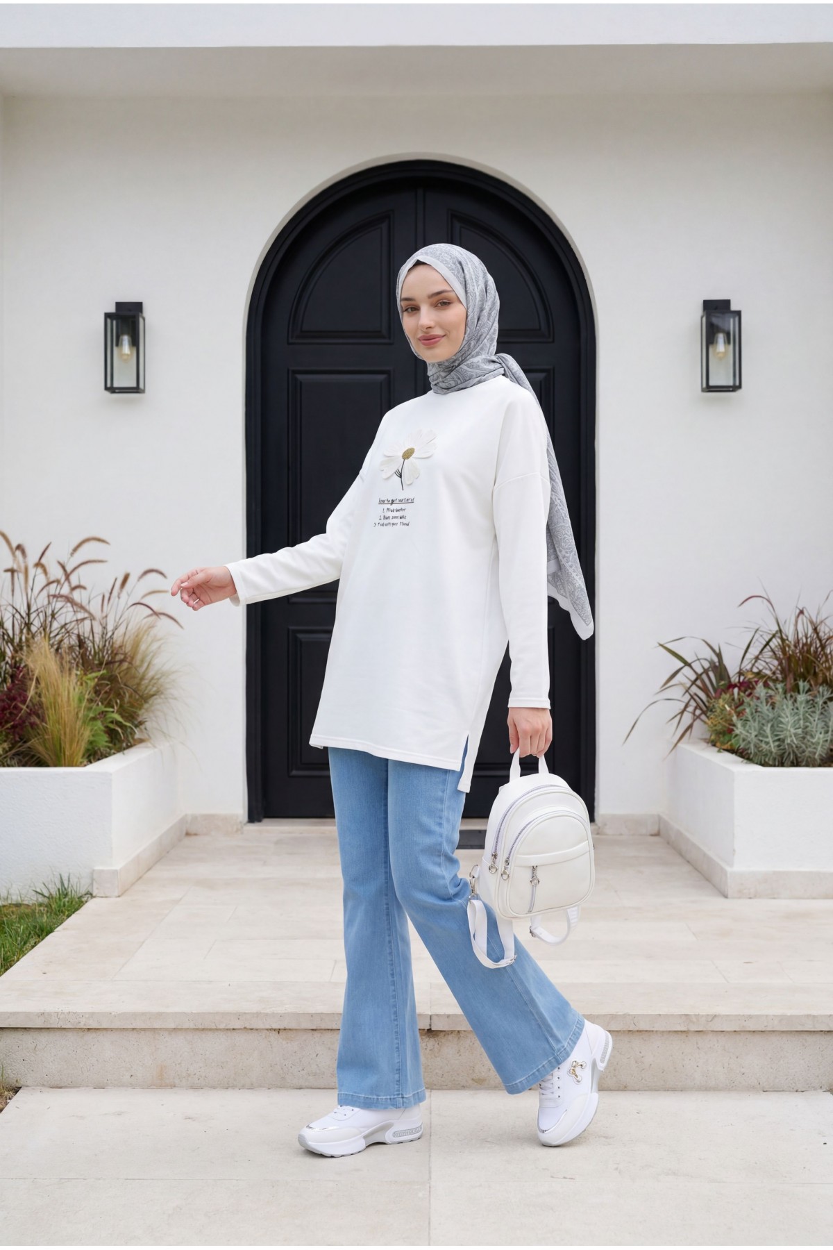 Tied Waist Flared Jeans with Pockets -Blue
