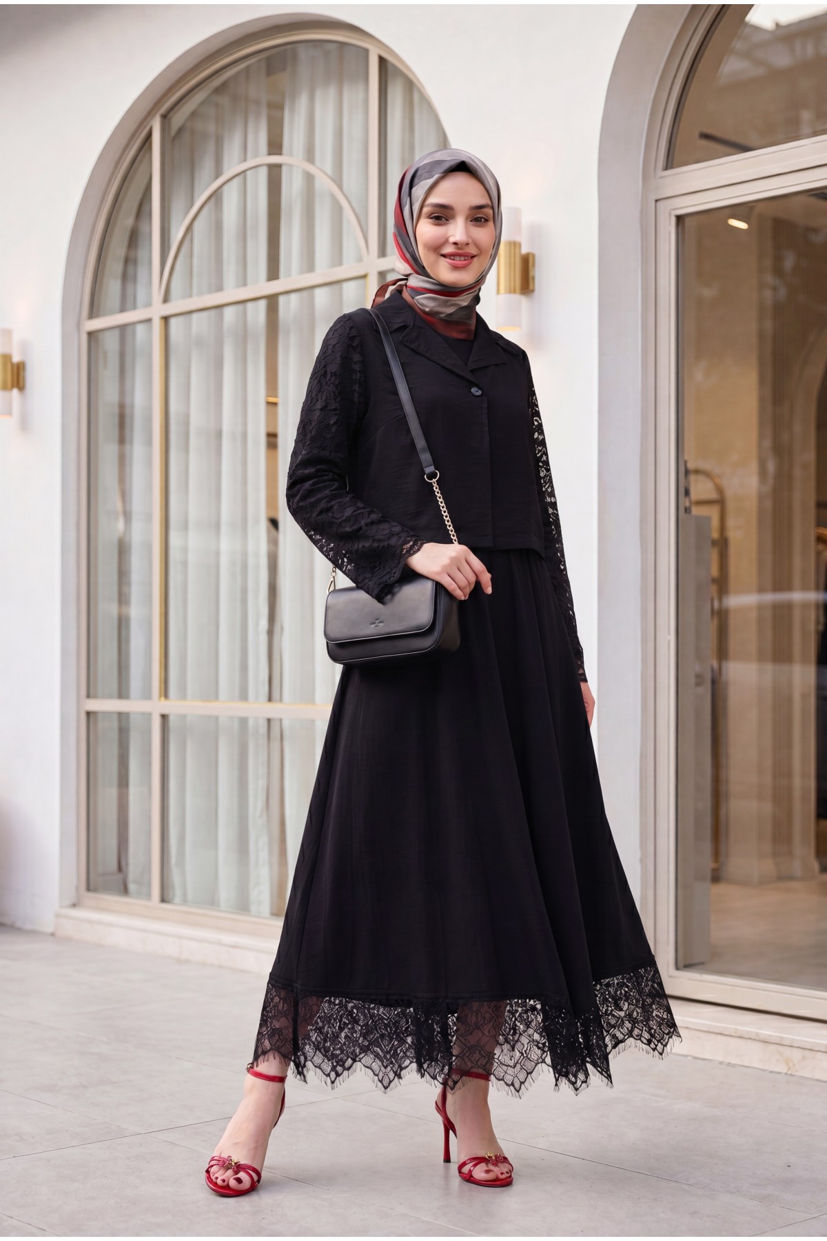 One-button Strawberry Set with Lace Detail on Sleeves and Hem -Black