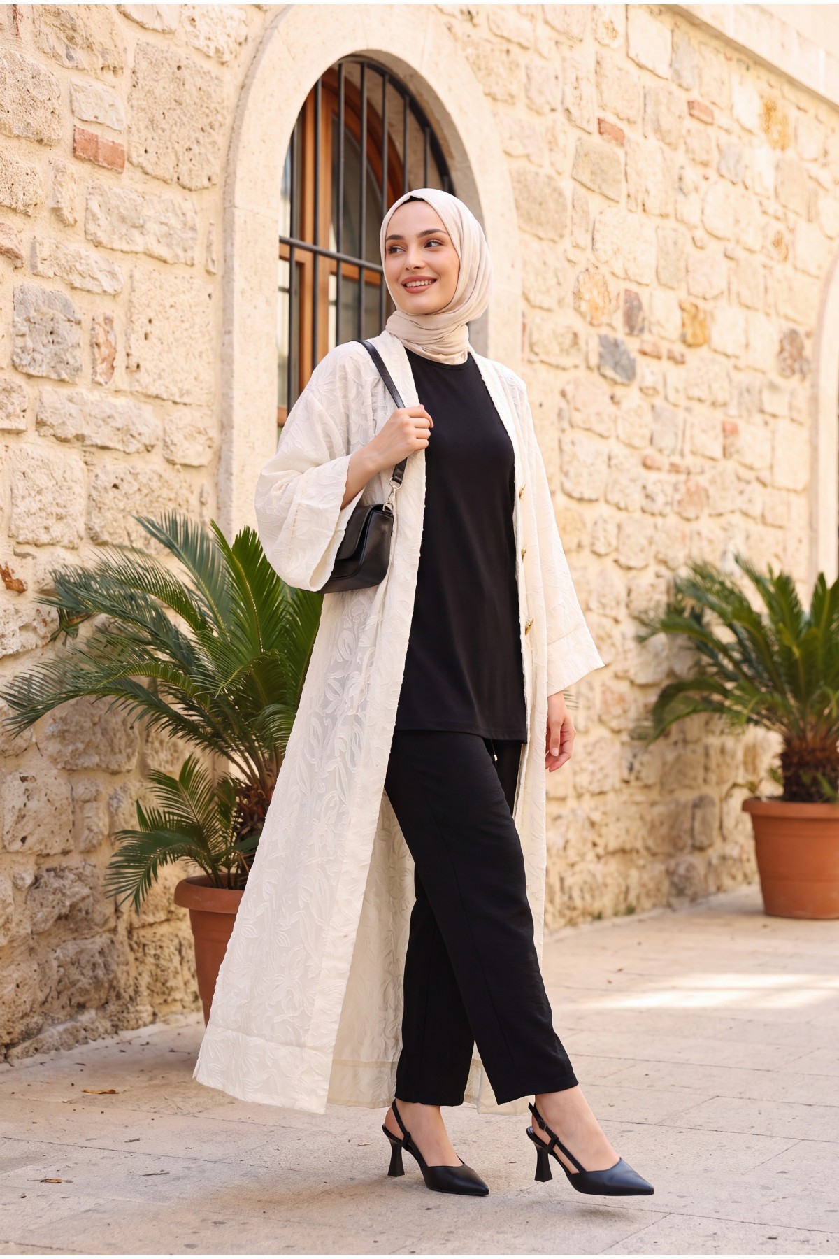 Long Jacquard Kimono with Wide Sleeves Ties and Brooch -Ecru