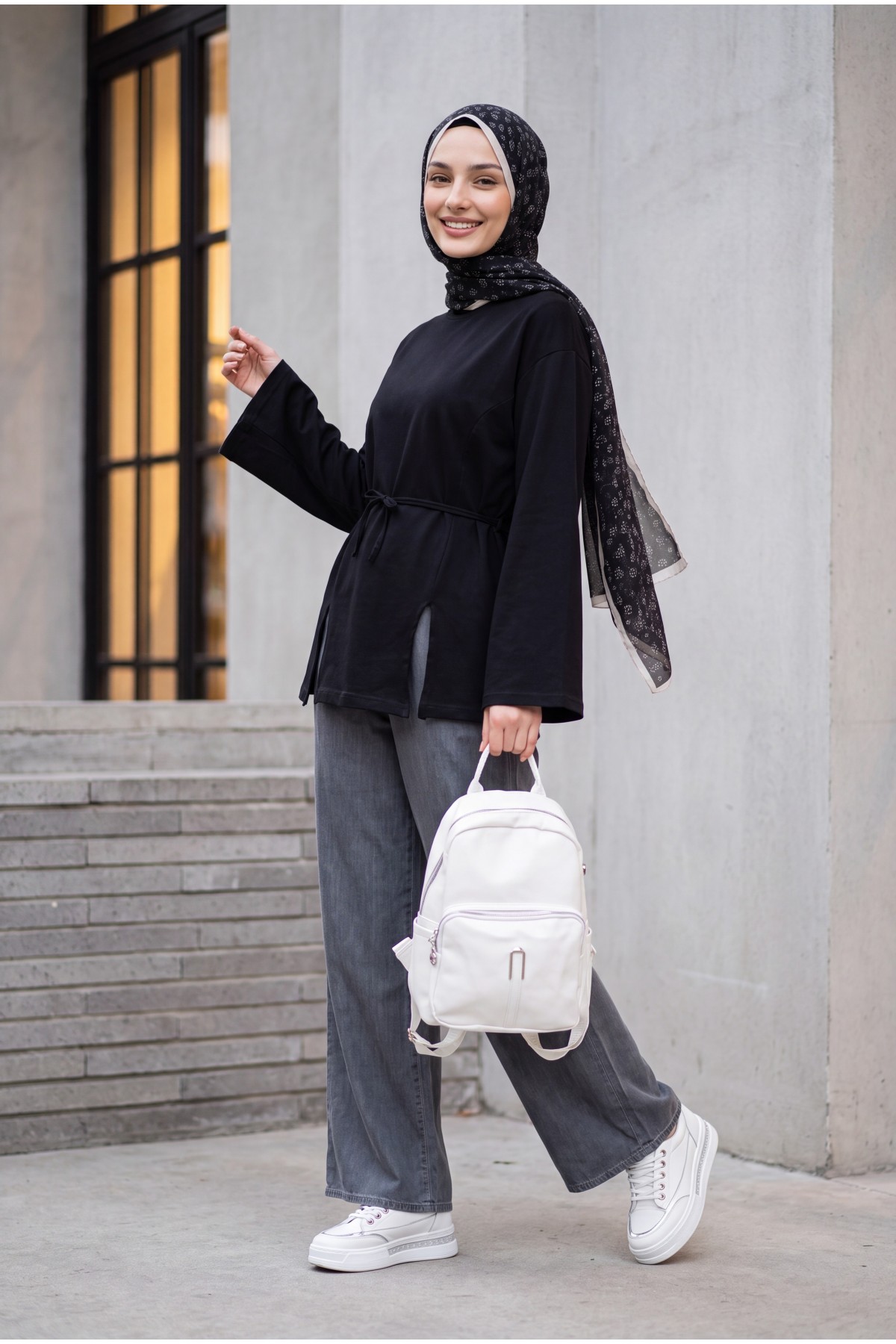 Elastic Waist Wide Leg Jeans with Pockets          -Dark Grey