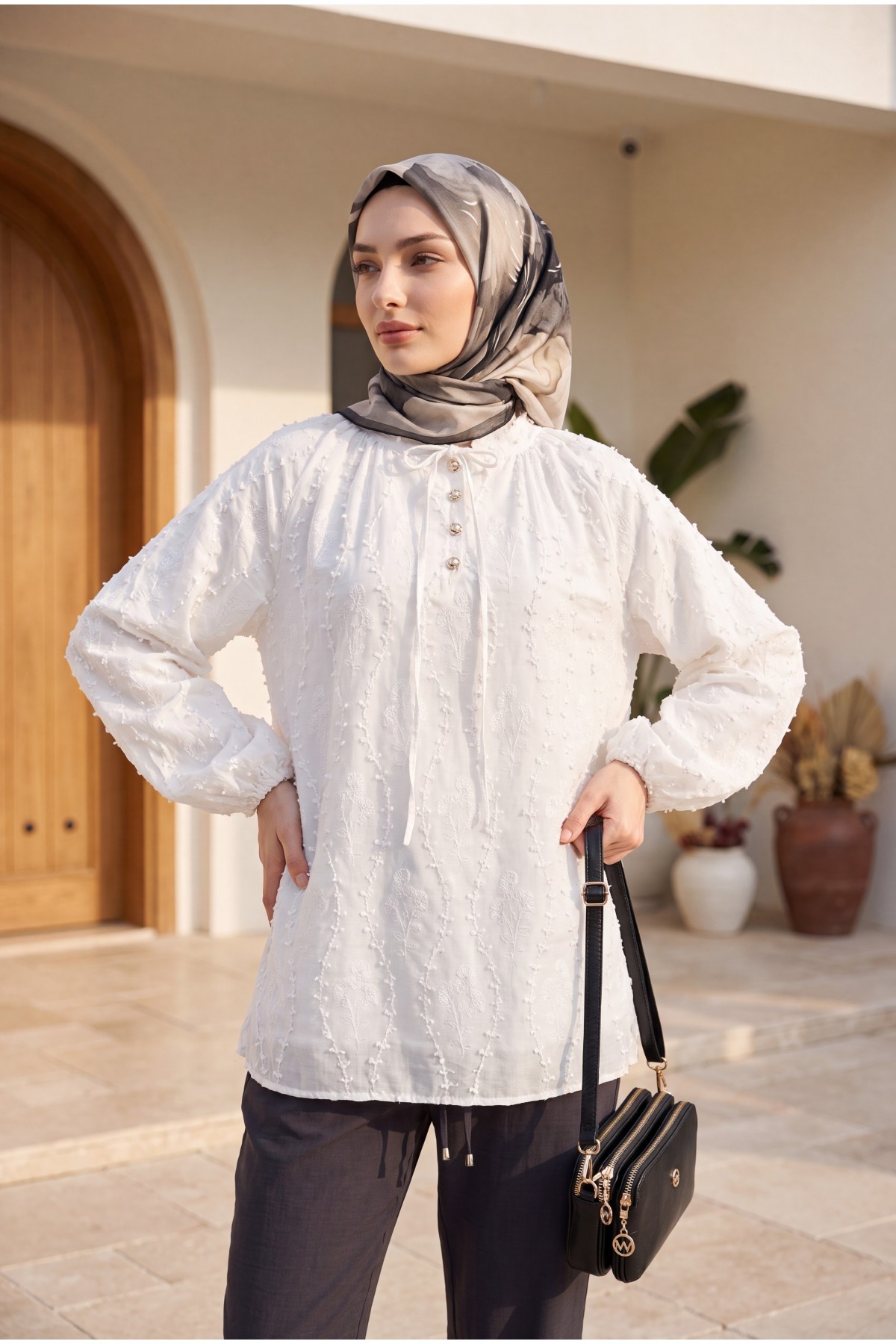 Yakası Bağcıklı Düğmeli Astarlı Nakışlı Oversize Keten Tunik -Beyaz