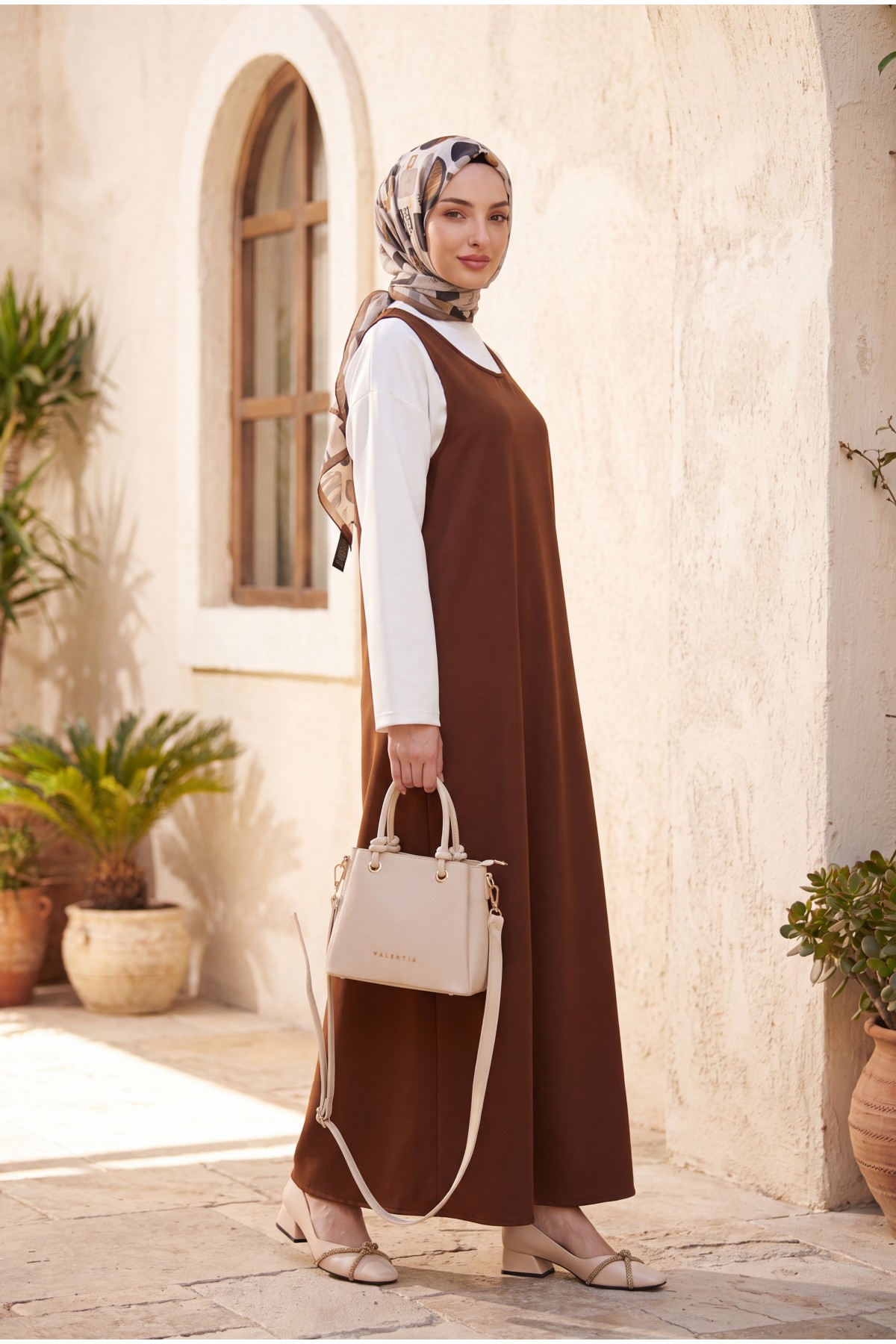 Stand-up collar long-sleeved blouse and double crepe vest set -Snuff detay görseli
