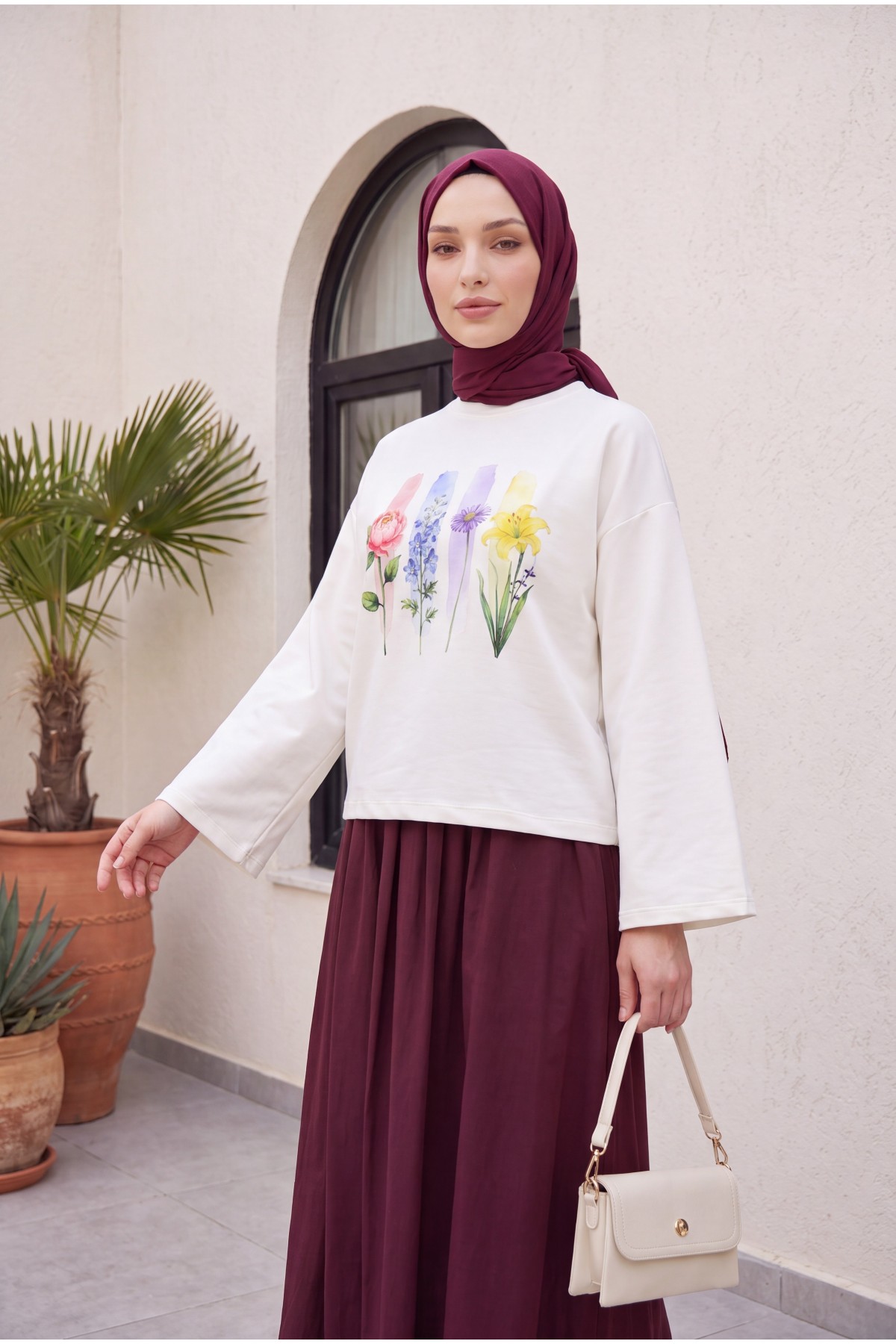 Çiçek Baskılı Bisiklet Yaka Oversize 2 İplik Penye Sweatshirt -Ekru detay görseli