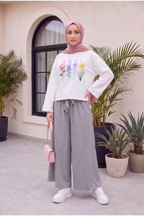 Linen-look skirt/pants with elasticated waist, belt, and pockets. -Grey
