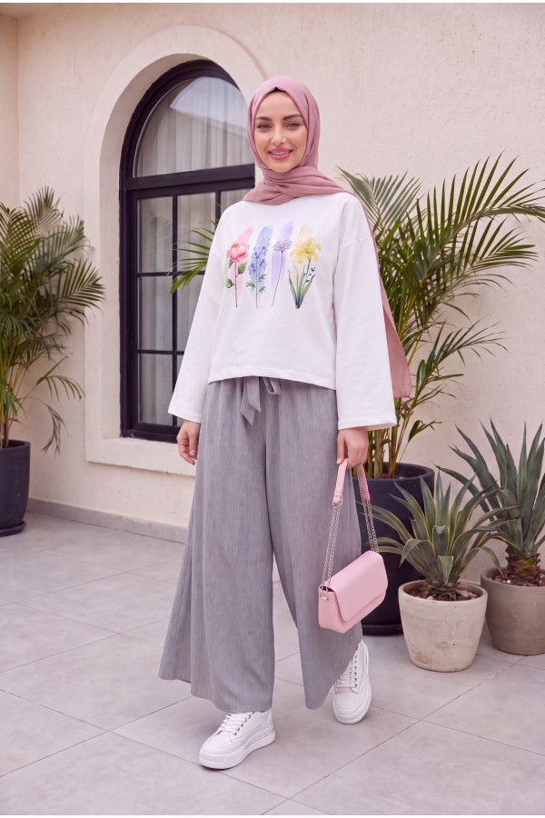 Linen-look skirt/pants with elasticated waist, belt, and pockets. -Grey