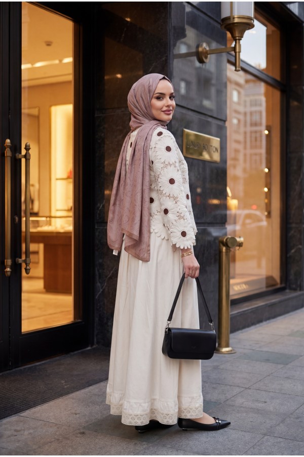 Poplin Skirt with Elastic Waist, Lace Detail at Hem, and Pockets -White