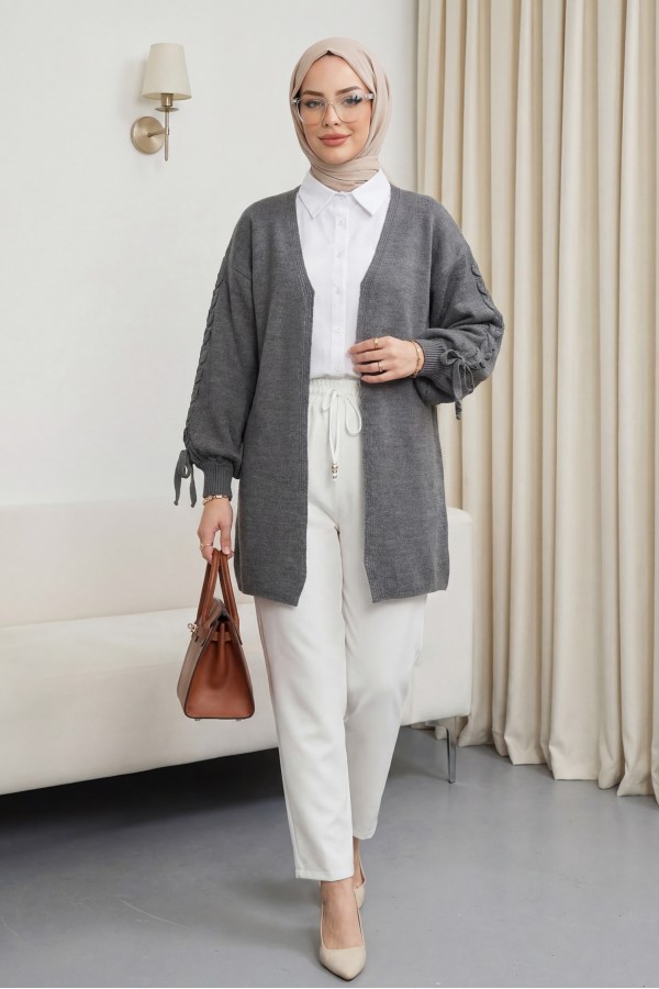 Loose-fitting knitted cardigan with braided sleeves -Smoked 