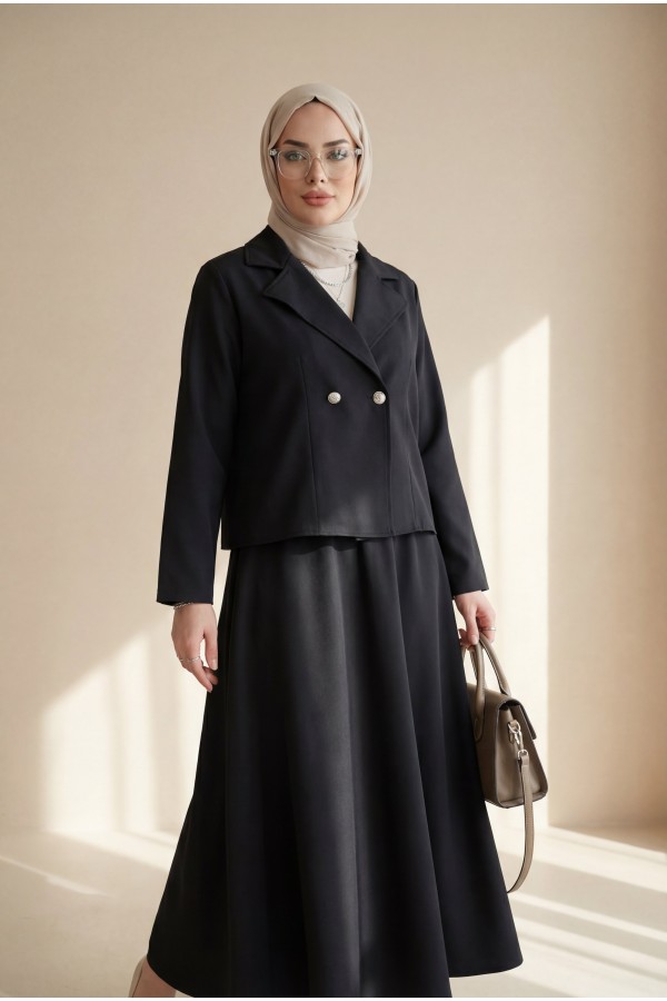 Double-front buttoned, double-breasted collar jacket and skirt set (double crepe). -Black