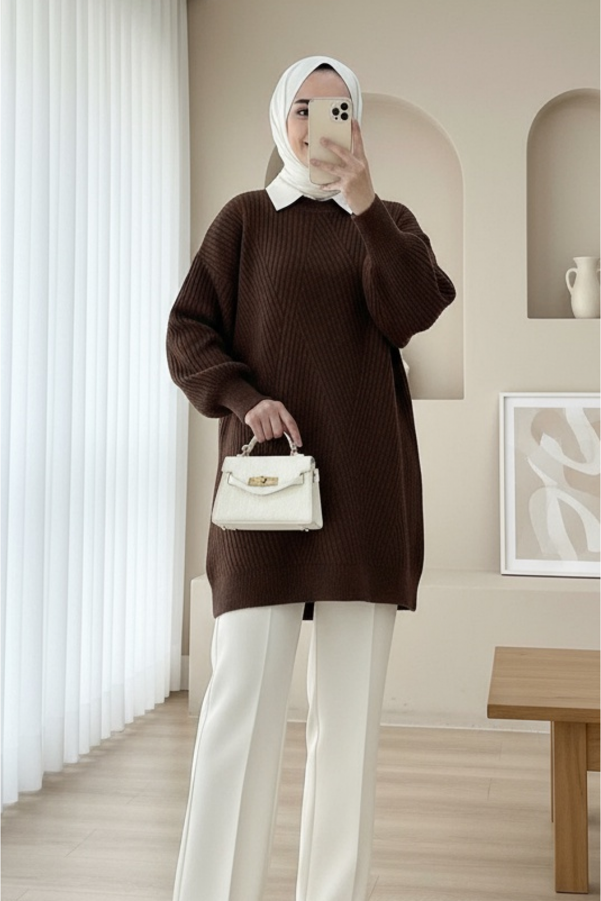 Crew Neck Diamond Pattern Knitwear Sweater             -Dark Coffee