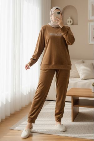 Kabartma Yazılı Fransız Kadife Pijama Takımı -Tarçın