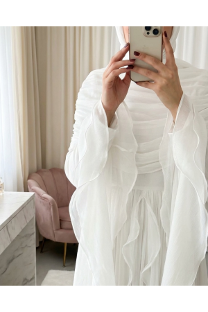 فستان سهرة حريري من الأورجانزا بدون حمالات ومُكشكش ومنسدل -أبيض سكري