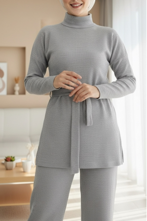 Yarım Boğazlı Kuşaklı Fitilli Takım  -Açık Gri