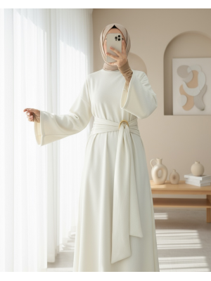 Dik Yaka Tokalı Bağcıklı Uzun Selanik Elbise -Krem