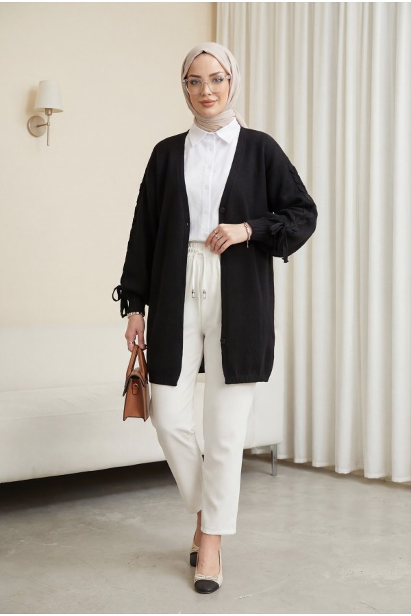 Loose-fitting knitted cardigan with braided sleeves -Black