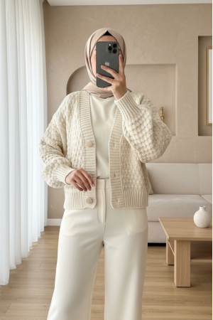 Kabartma Örgülü Düğmeli Triko Hırka -Krem