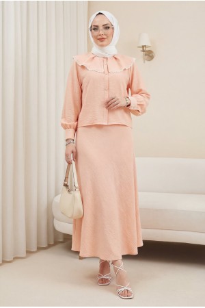 Dantelli Marul Yaka Saf Keten Etekli Takım  -Yavruağzı