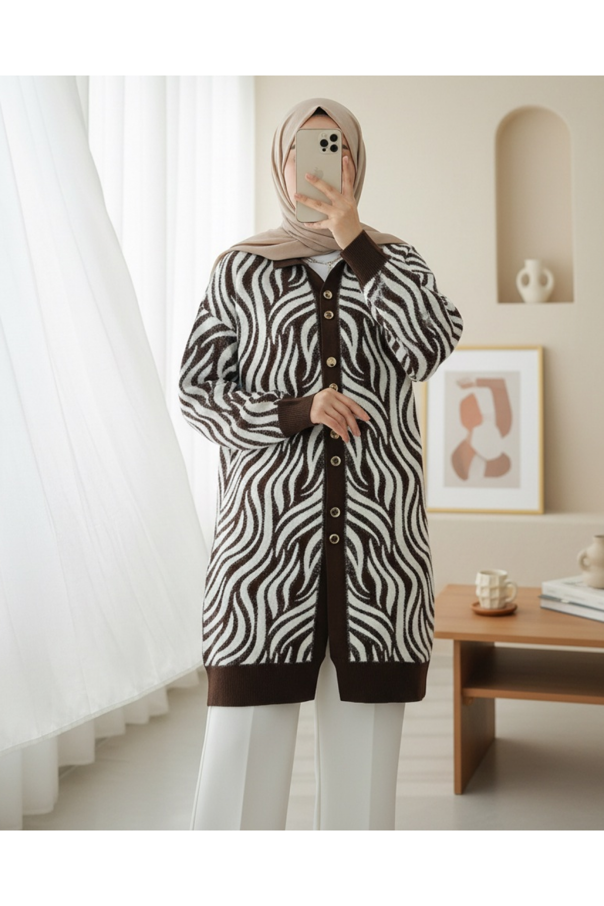 Düğmeli Zebra Desen Sakallı Triko Hırka -Kahve