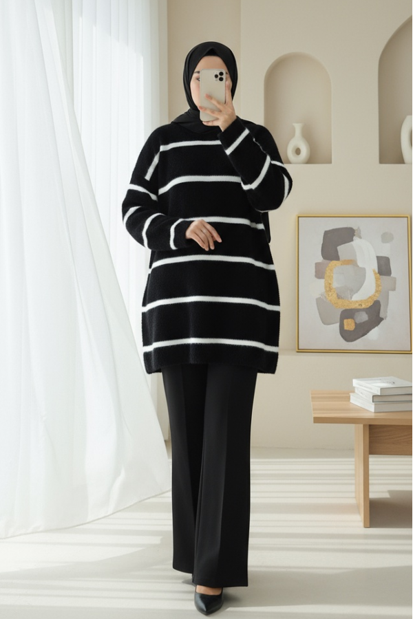 Striped Loose Bearded Knit Tunic -Black