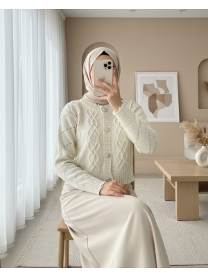 Taş Düğmeli Yırtıklı Krop Hırka  -Bej