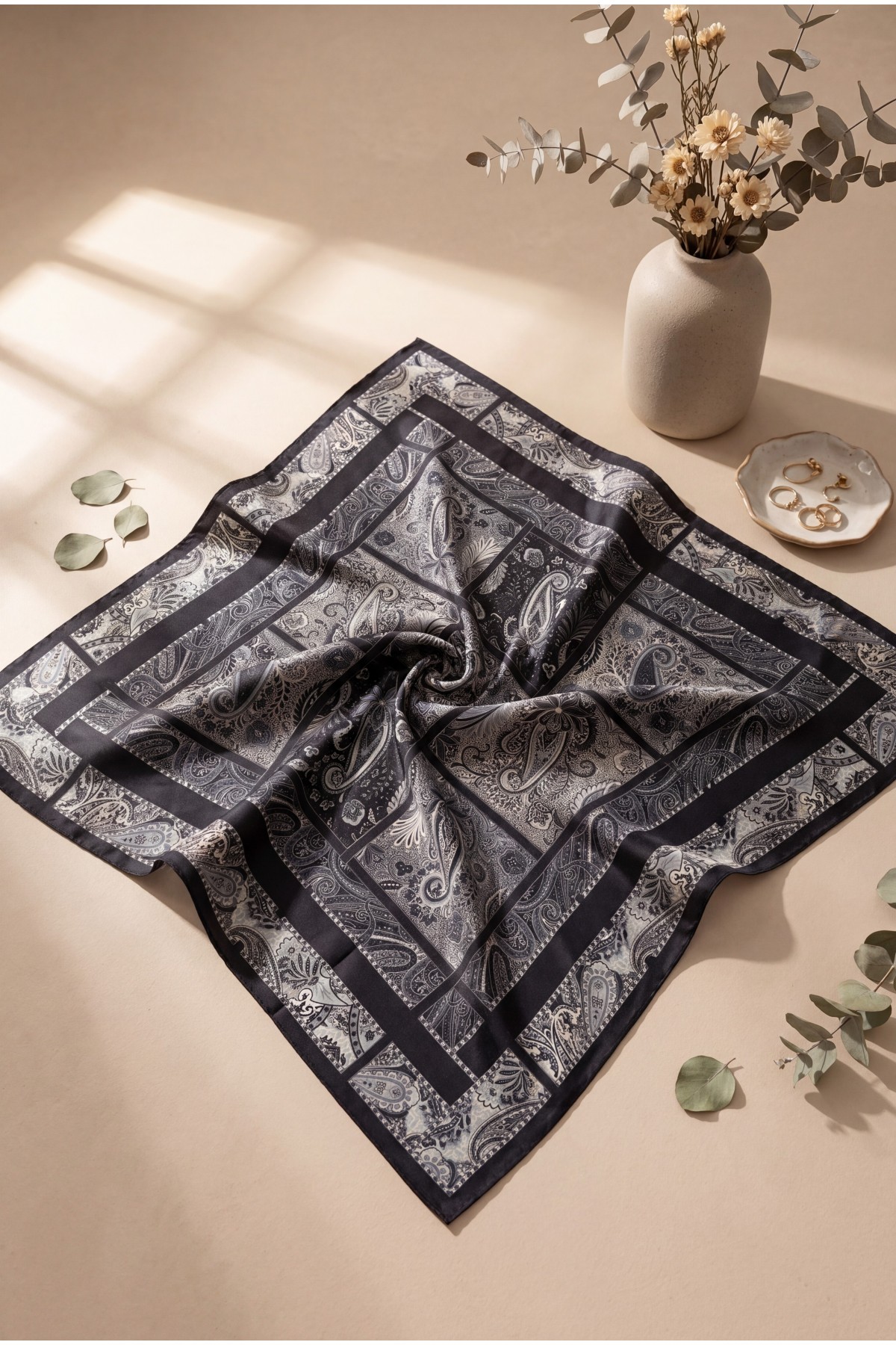 Geometric Framed Rayon Scarf -Grey