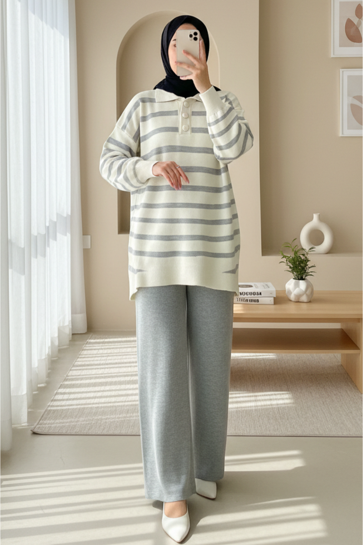 Polo Collar Buttoned Striped Knitwear Suit -Grey