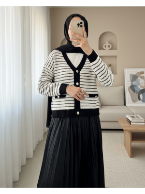 Düğmeli Cep Detaylı İnce Çizgili Triko Hırka -Ekru