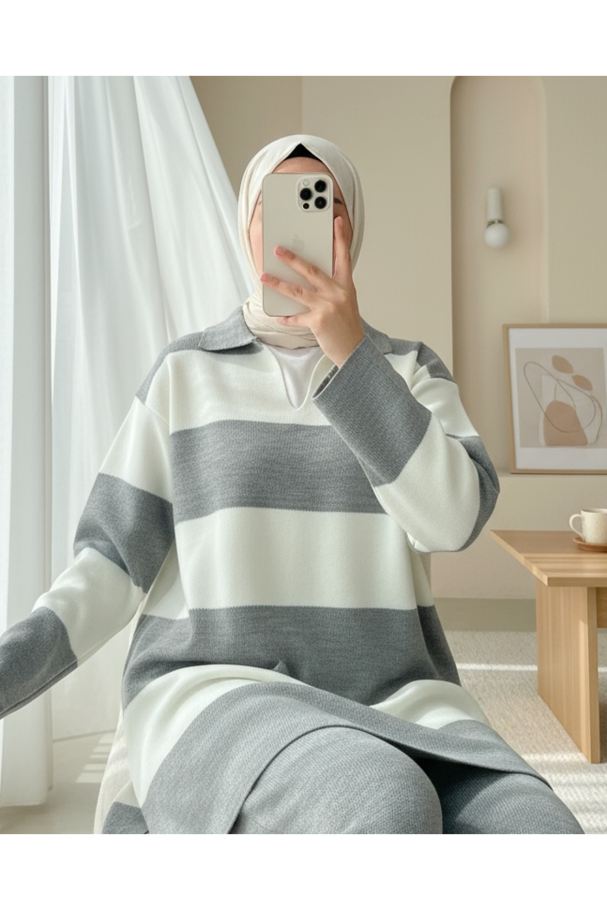 V-Neck Knitwear Suit with Trousers -Grey