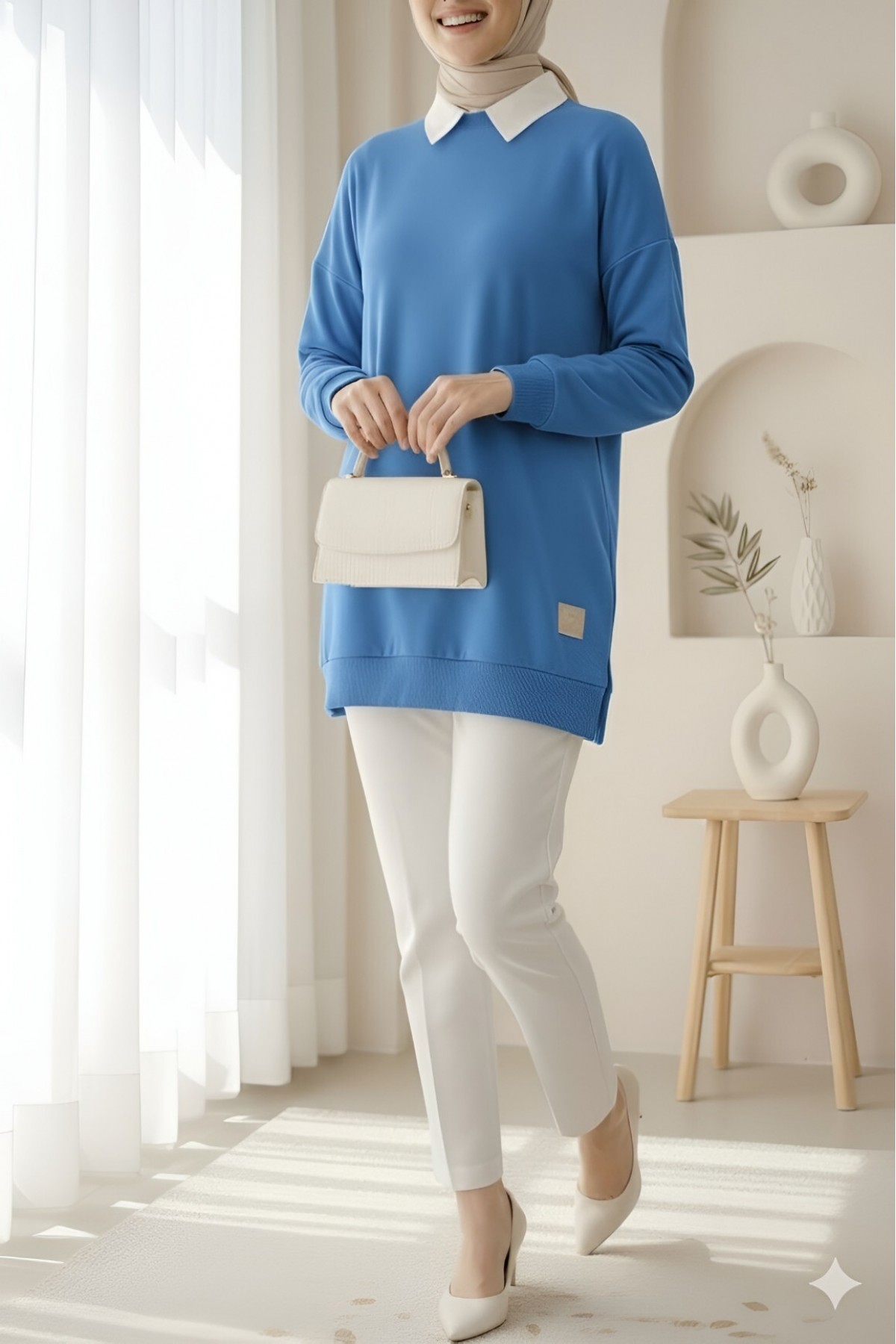 Crew Neck Slit Sweatshirt  -Blue