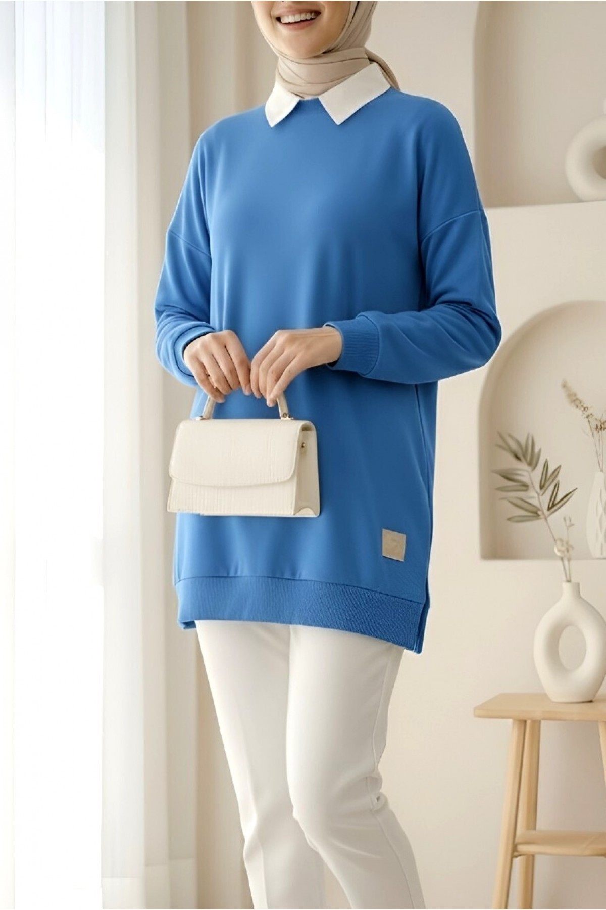 Crew Neck Slit Sweatshirt  -Blue