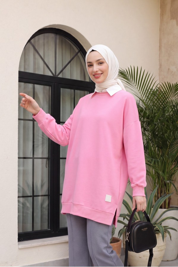 Bisiklet Yaka Yırtmaçlı Armalı Sweat  -Pembe
