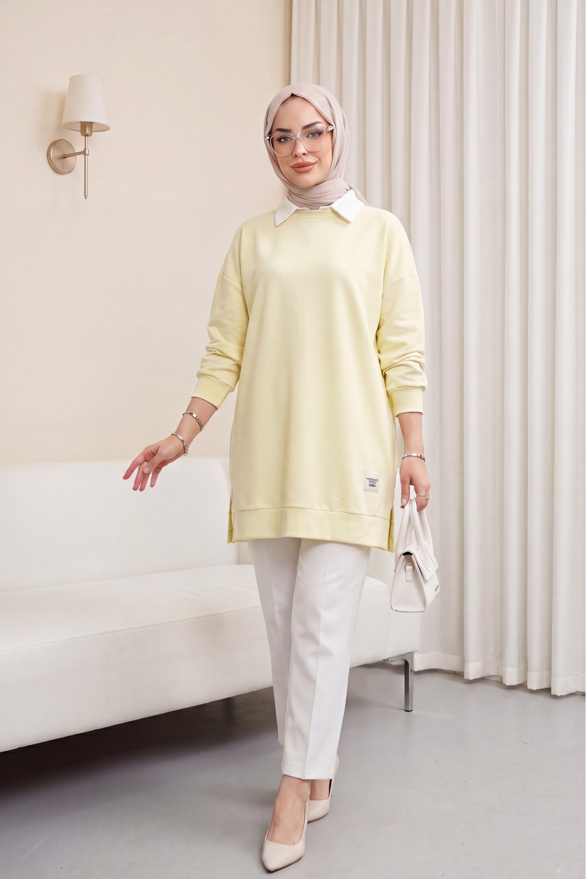 Crew Neck Slit Sweatshirt   -Light yellow