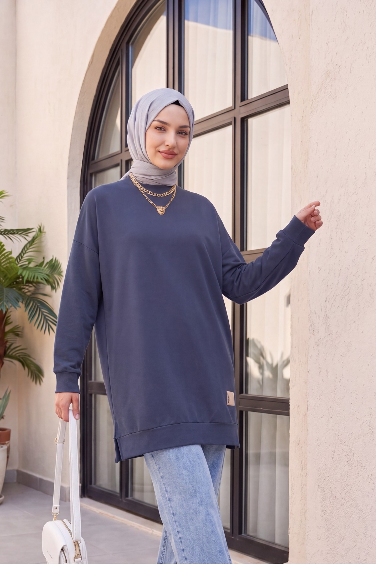 Crew Neck Slit Sweatshirt      -Anthracite