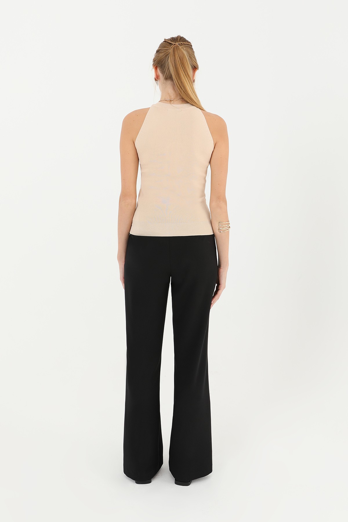 Women's Round Neck Sleeveless Blouse  