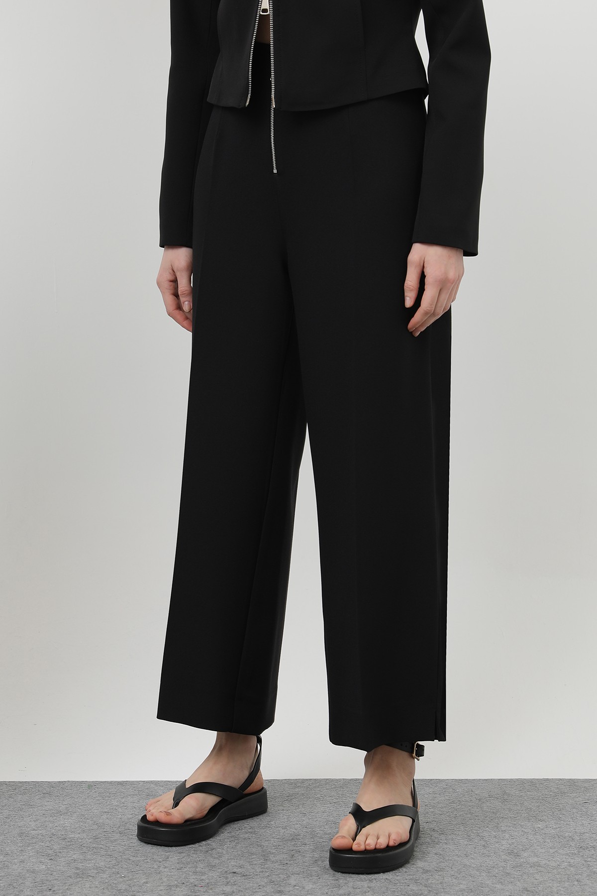 Women's Zipper Detail Darted Trousers