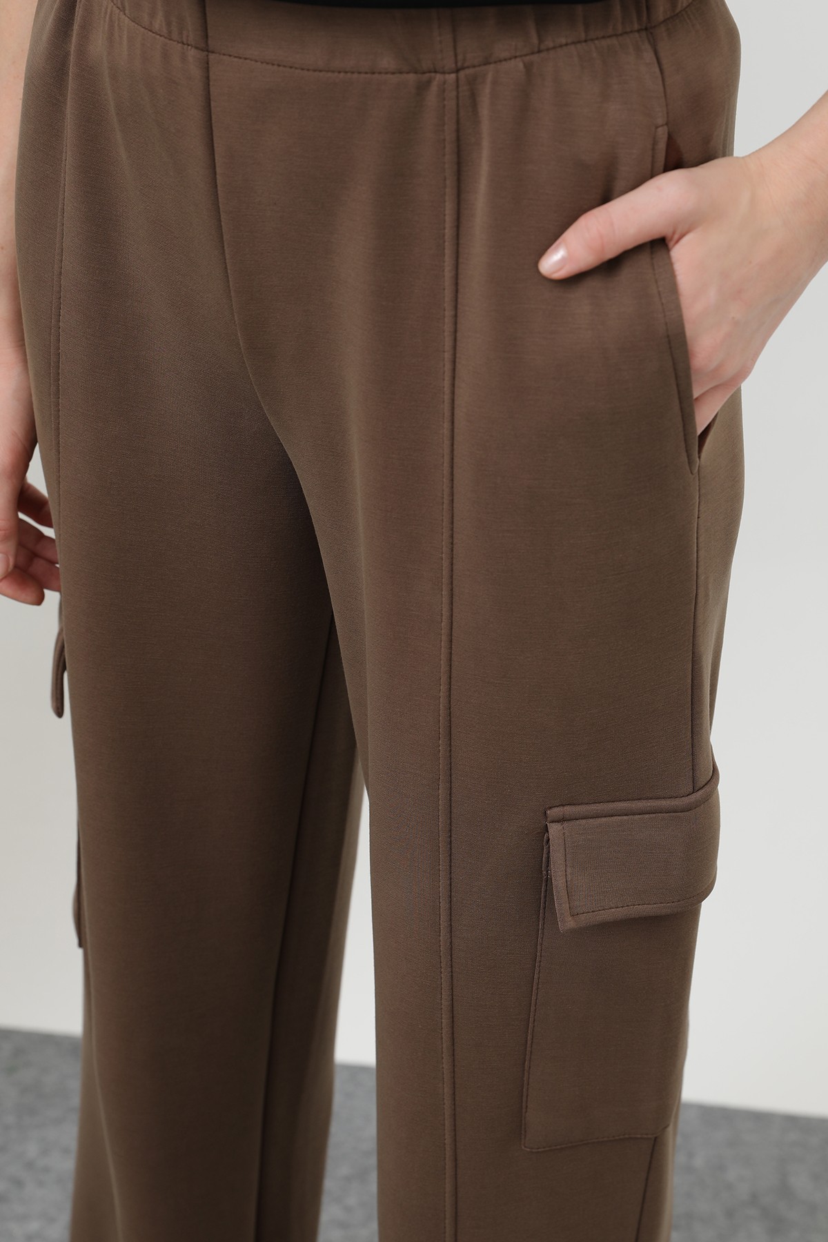 Women's Tracksuit with Pocket Detail 