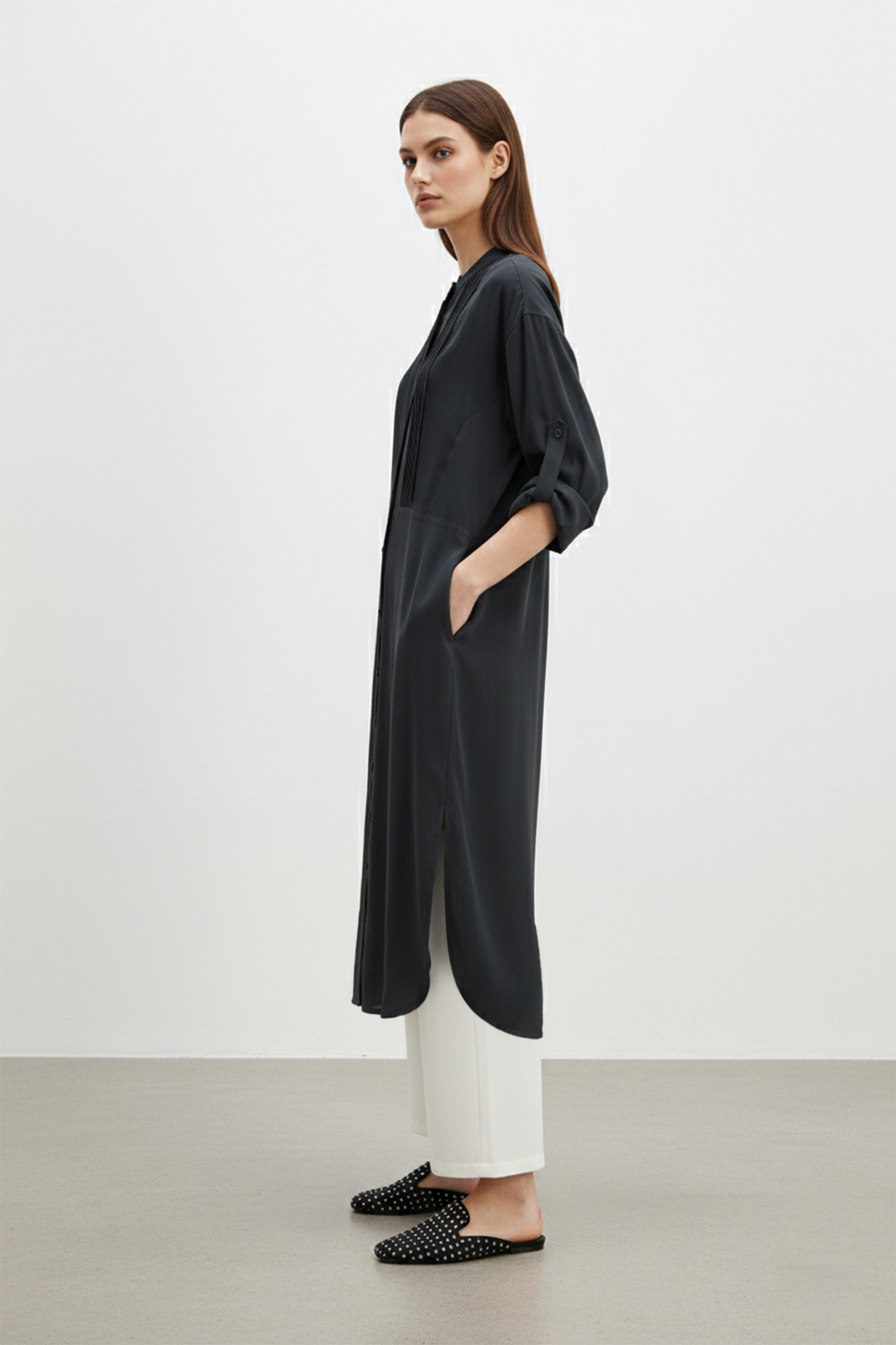 Women's Long-Sleeved Mandarin Collar Buttoned Pleated Detail Long Tunic – 10762TUN
