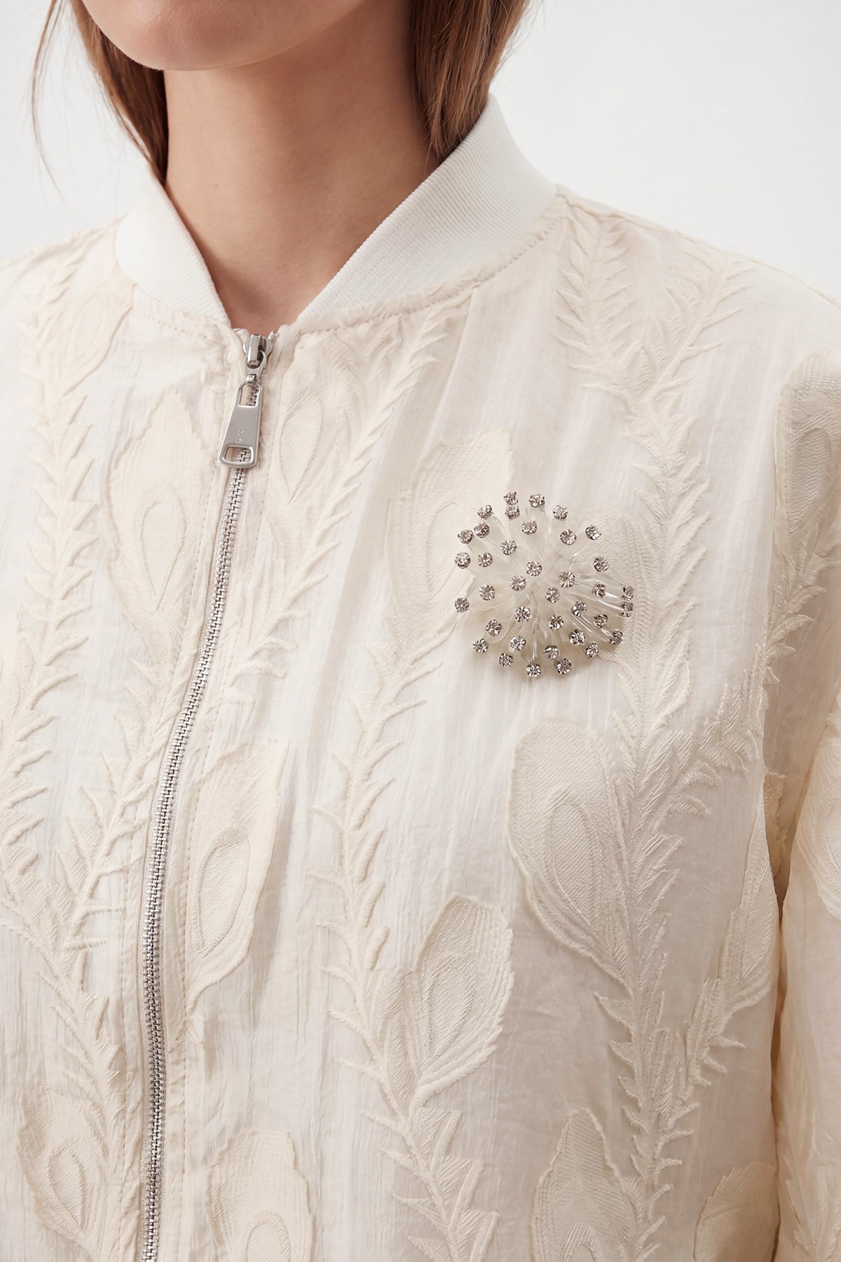 Women's Jacquard Set with Brooch Detail and Zipper 