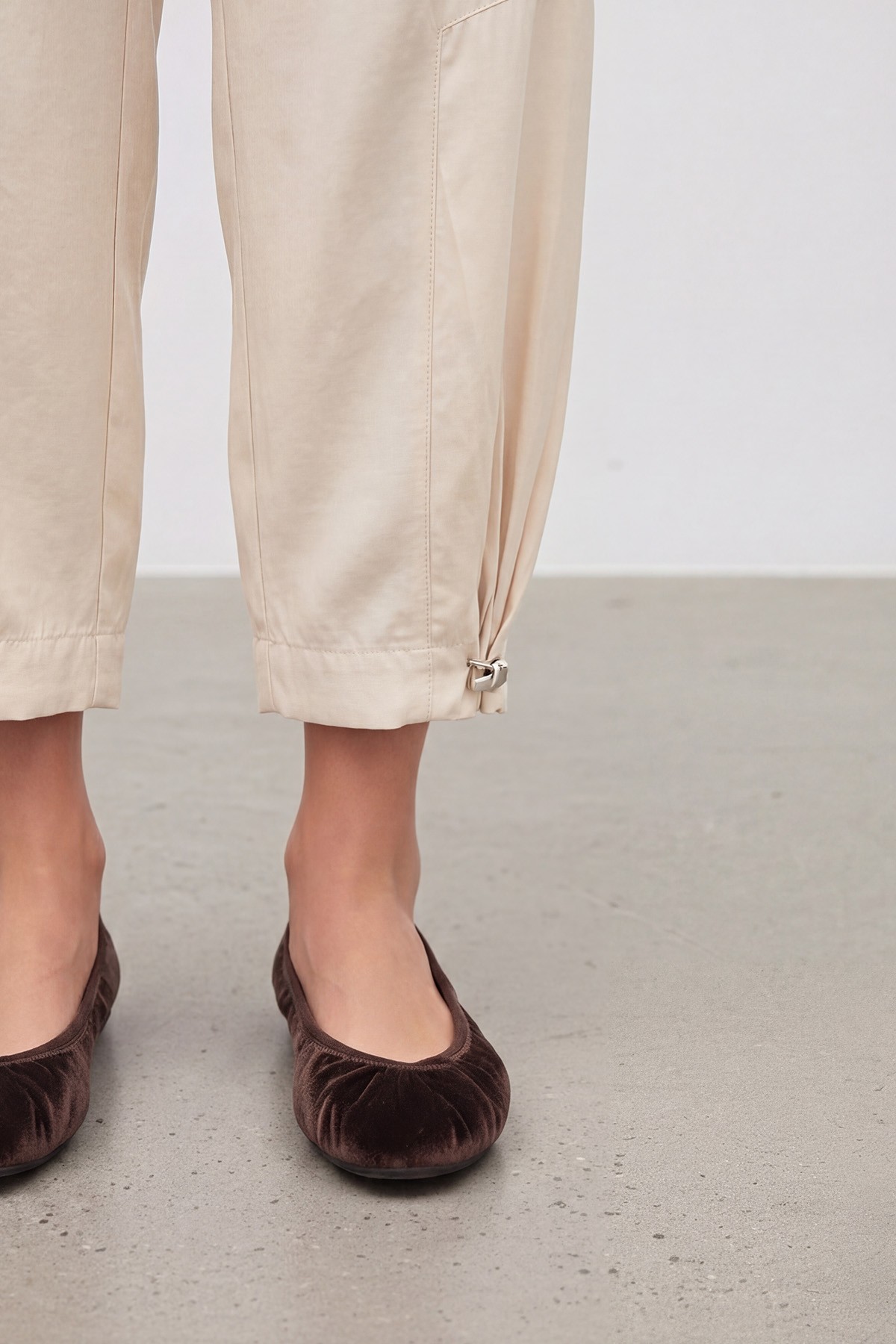 Women's Lace-Up Relaxed Fit Trousers – 18287PNT