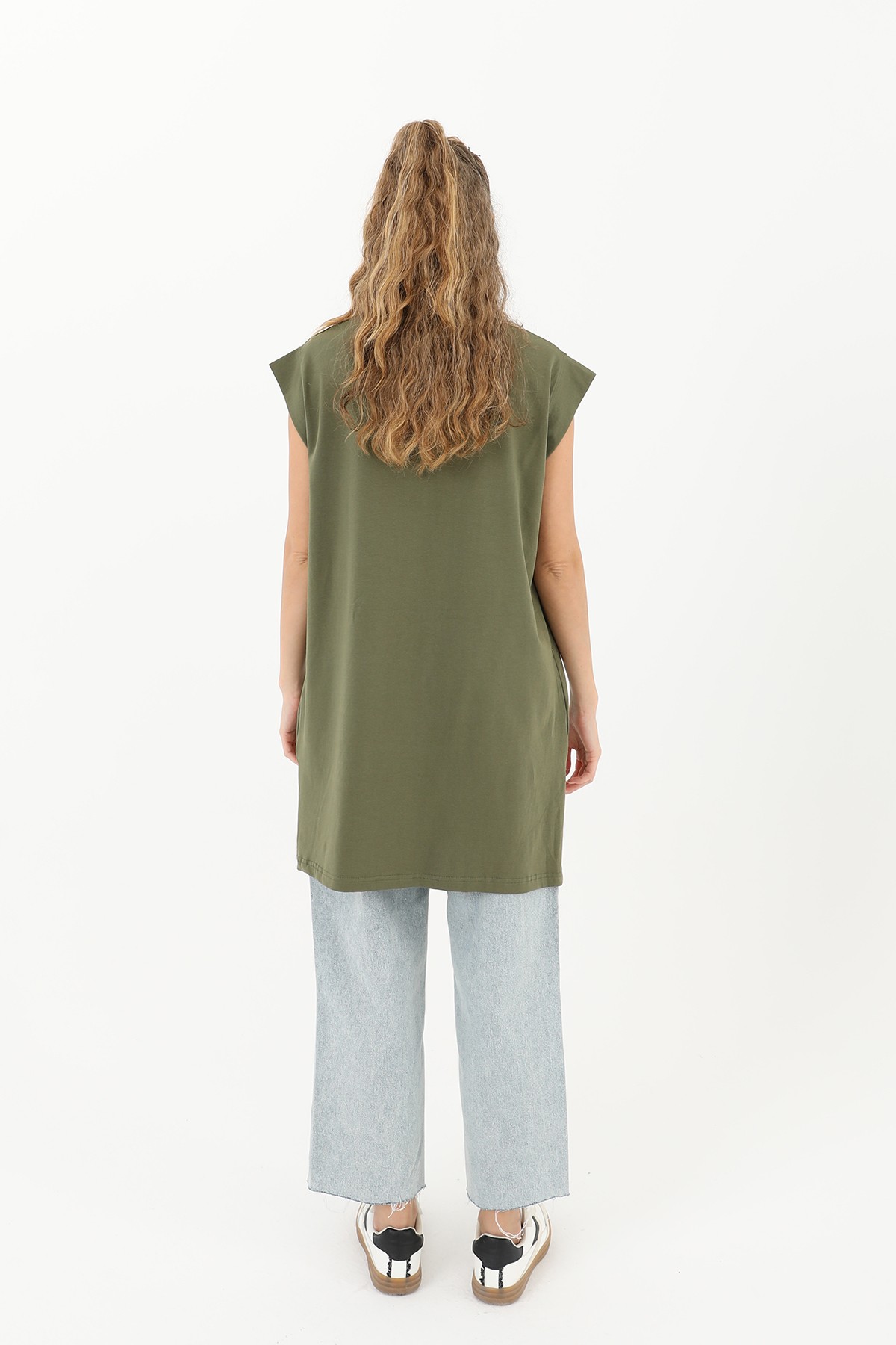 Women's Basic Sleeveless T-shirt