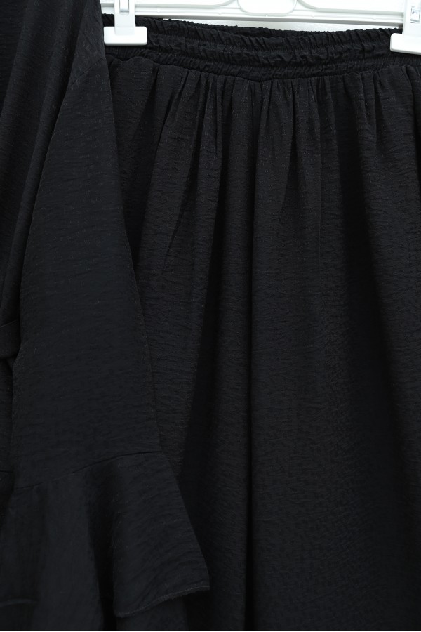 Jacquard Waffle Suit with Ruffled Cuffs and Wide Leg Trousers, and Belt. -Black