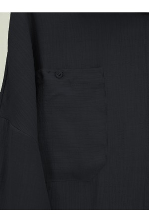 قميص تونيك ذو جيب مزدوج وقصّة بيضاوية وأكمام مطوية -أسود