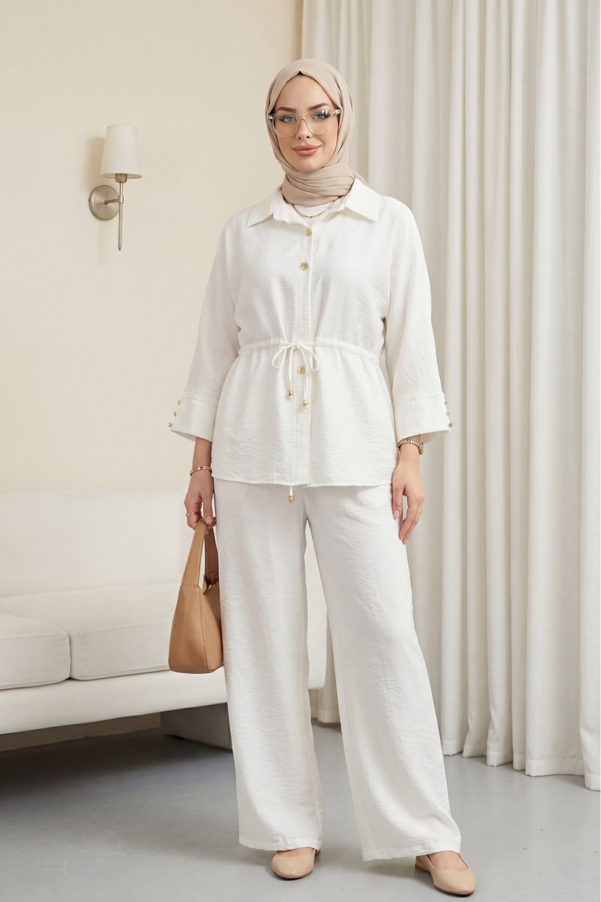Cotton crinkle set with tunnel drawstring and elasticated waist trousers.  -Ecru detay görseli