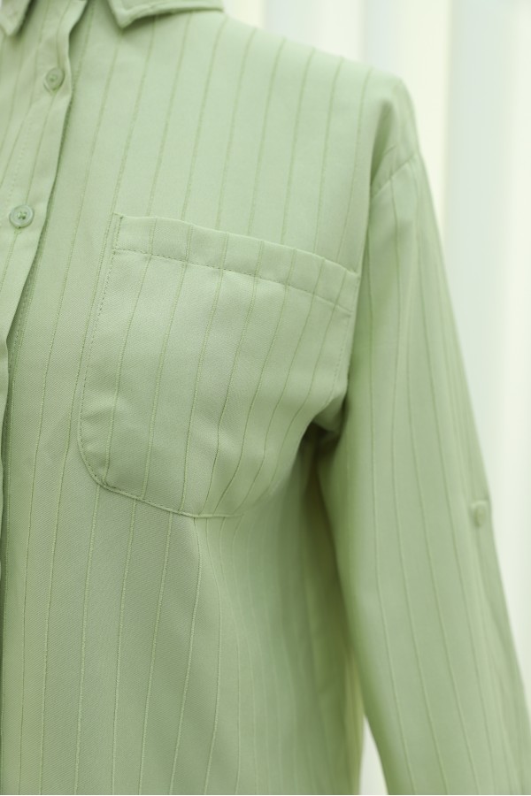 Oversize Linen-Look Shirt with Top Pockets and Longer Back -LIGHT GREEN