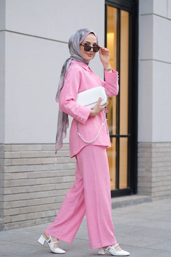 Cotton crinkle set with tunnel drawstring and elasticated waist trousers.    -Fuchsia