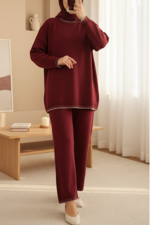 Yuvarlak Yaka Uçları Nakış Detaylı Triko Takım  -Bordo